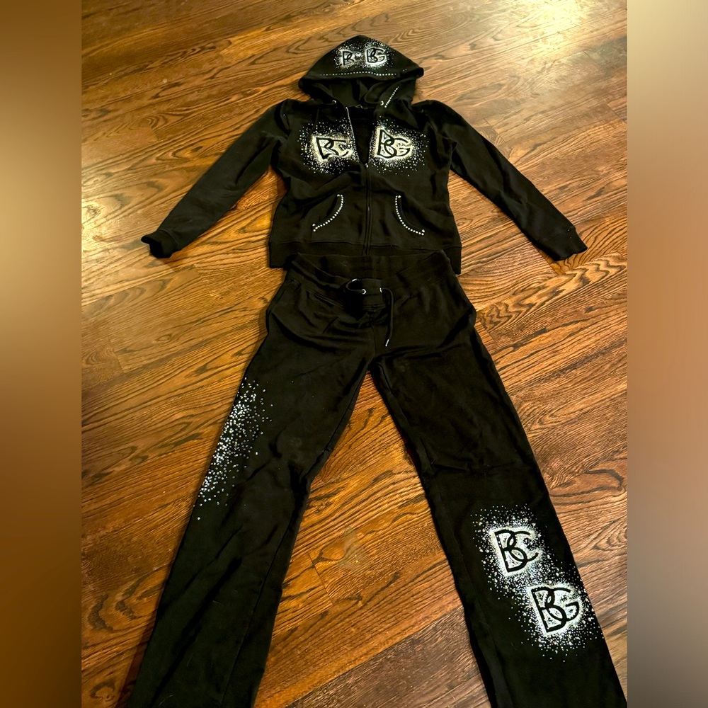 ❌SOLD❌Vintage BCBG track suit